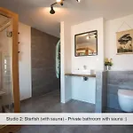 Joy At The アパート